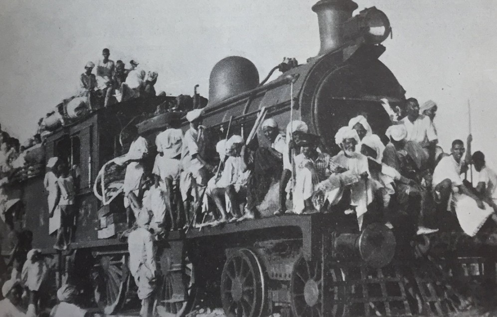 20 Rare Pics of Indian Railways From The Past Never Seen Before